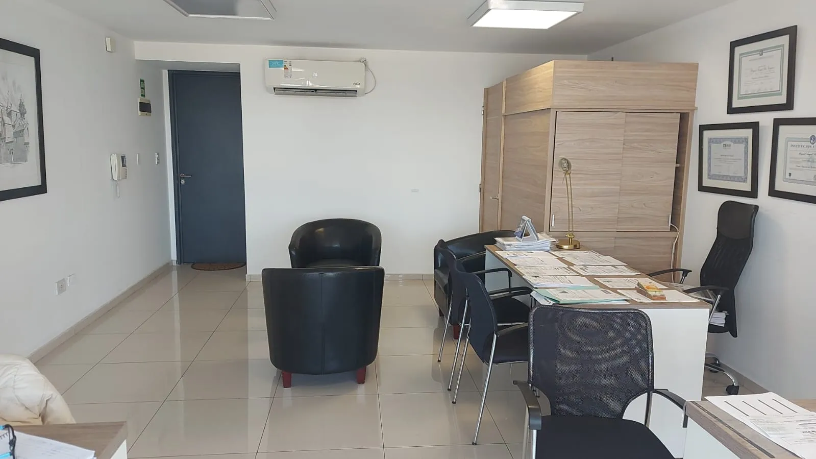 Oficina en Alquiler – Calle Ricardo Rojas