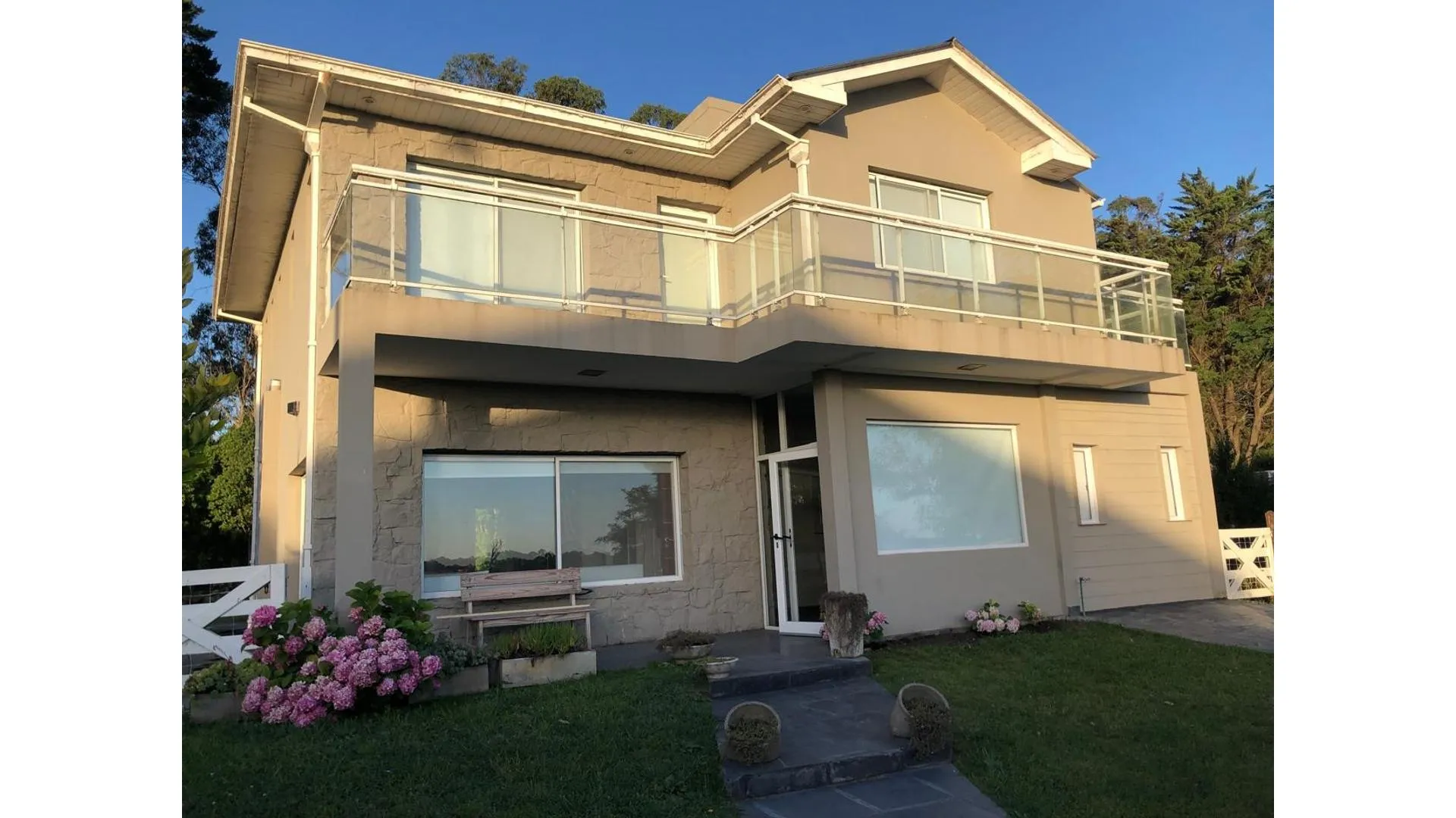 CASA DE 5 AMBIENTES EN BARRANCAS DE SAN BENITO