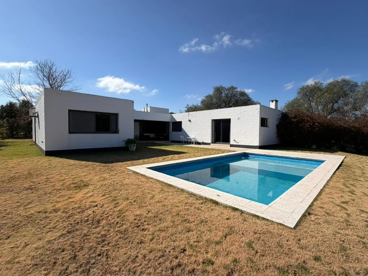 OPORTUNIDAD COUNTRY CAUSANA TERRENO MAS DE 2000M2 CALIDAD PILETA