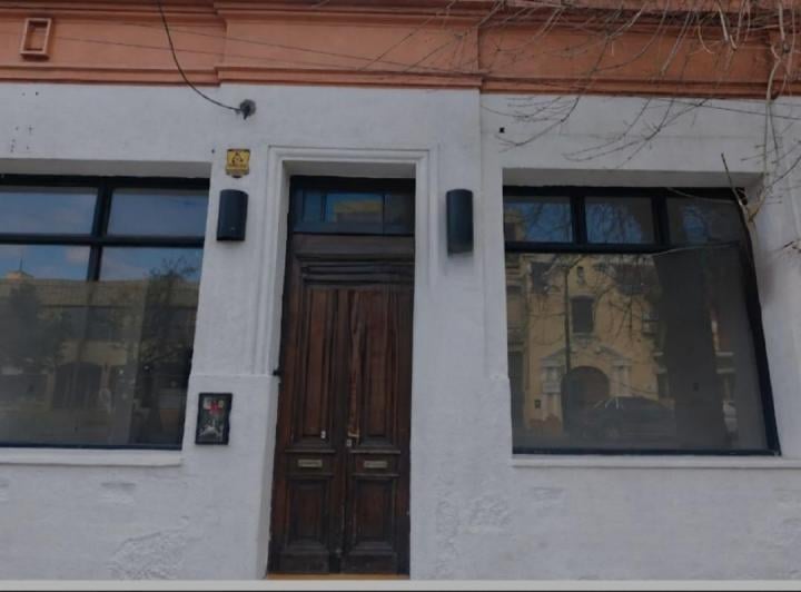 Local comercial · 300m² · 8 Ambientes