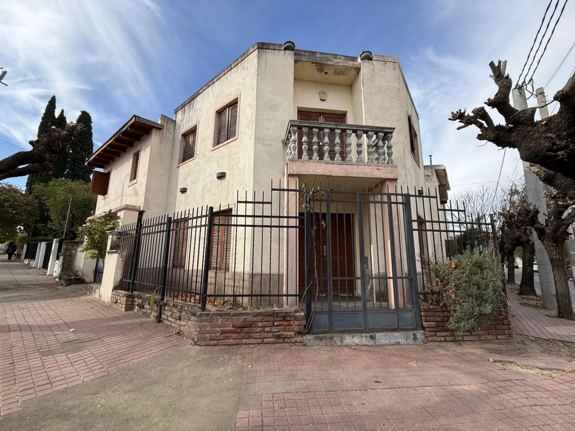 CASA LA CALERA CORDOBA 3 D PILETA QUINCHO BALCON APTA CREDITO A MTS AVENIDAS VENTA