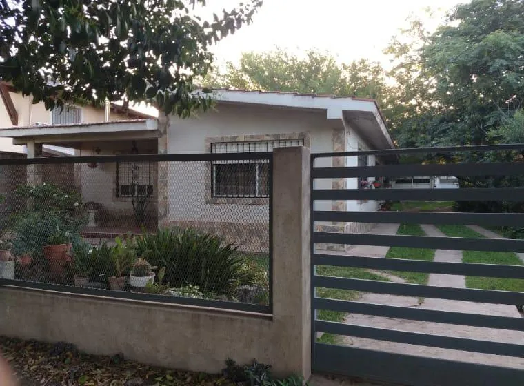 VENTA CASA 2 DORMITORIOS TALAR MENDIOLAZA