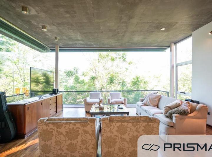 Casa · 360m² · 3 Dormitorios