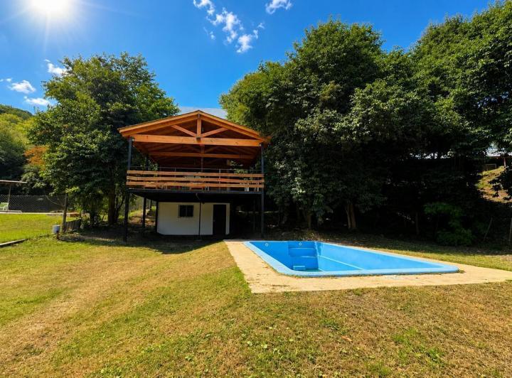 Casa · 180m² · 5 Ambientes · 2 Cocheras