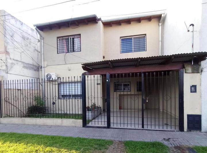 Casa · 183ha · 4 Ambientes · 1 Cochera