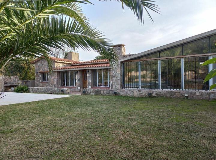 Casa · 143m² · 1 Ambiente · 1 Cochera