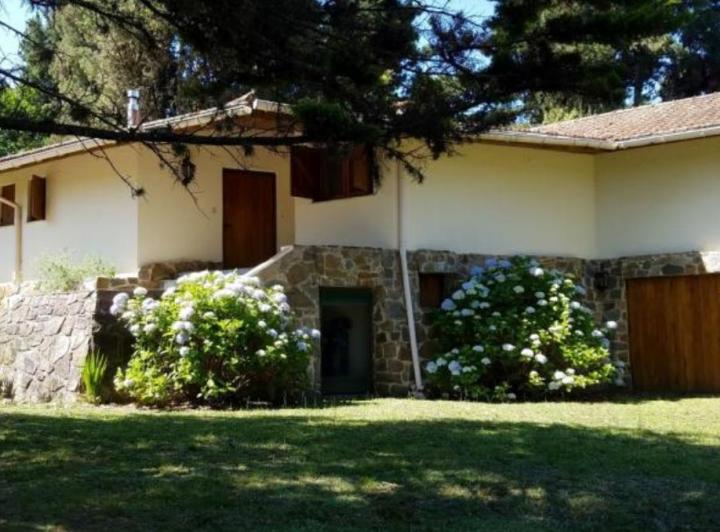Casa · 180m² · 5 Ambientes · 1 Cochera