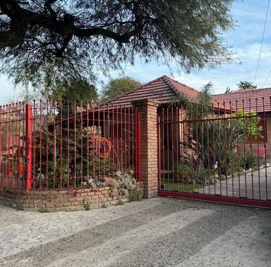 Casa · 304m² · 11 Ambientes · 2 Cocheras