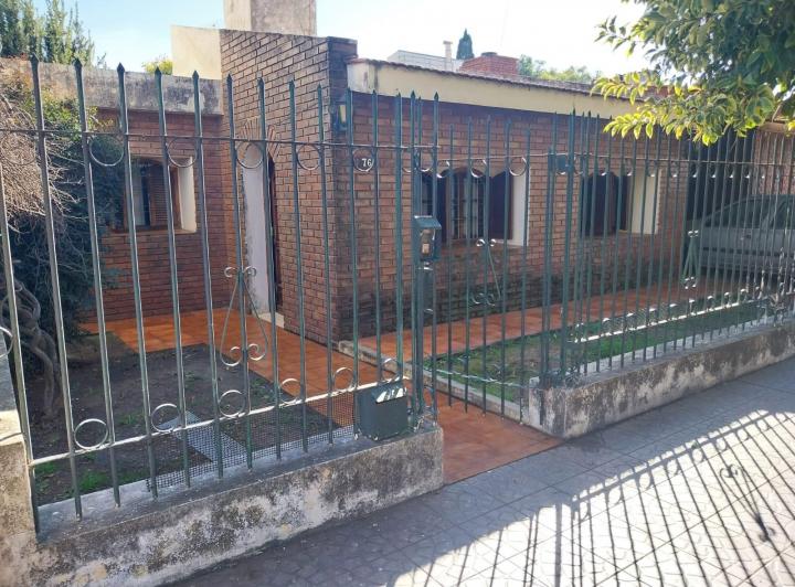Casa · 140m² · 5 Ambientes · 1 Cochera