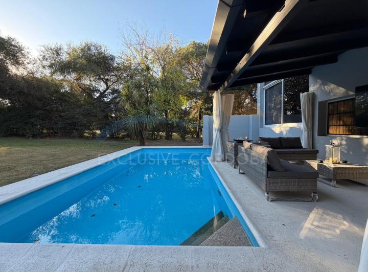 Casa · 391m² · 4 Ambientes · 3 Cocheras