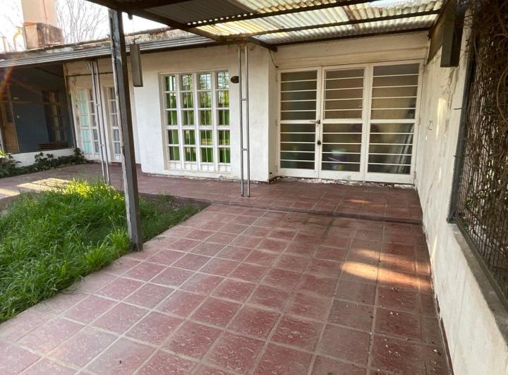 Casa · 40m² · 3 Ambientes · 2 Cocheras