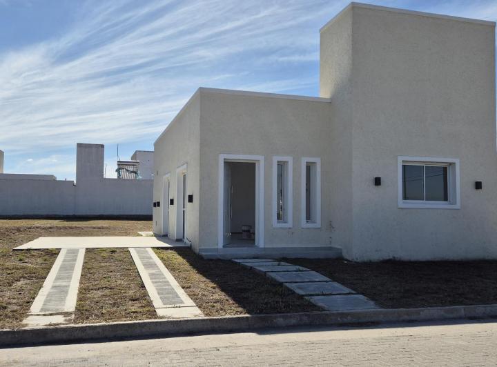 Casa · 82m² · 5 Ambientes · 1 Cochera
