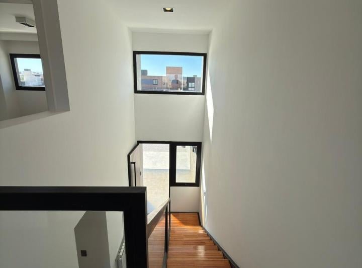 Casa · 145m² · 4 Ambientes · 2 Cocheras