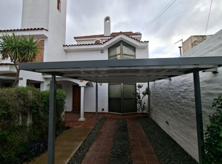 Casa · 150m² · 7 Ambientes