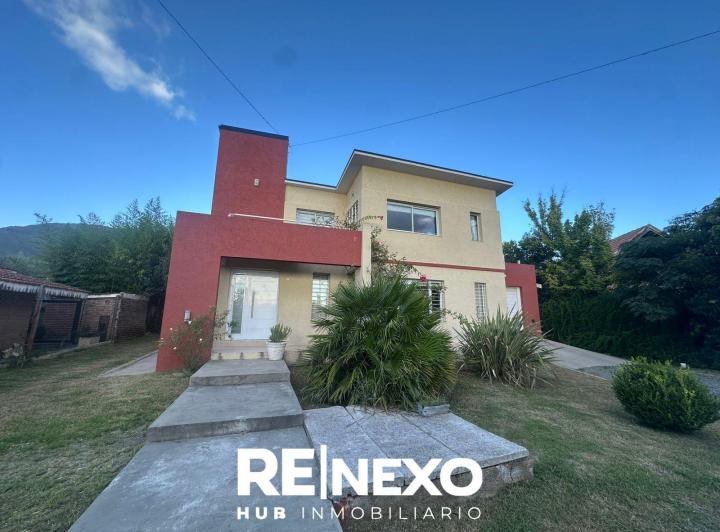 Casa · 167m² · 2 Dormitorios · 1 Cochera