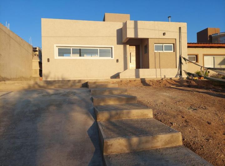 Casa · 109m² · 5 Ambientes · 1 Cochera