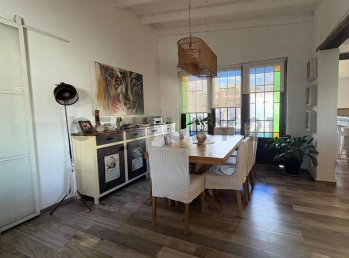 Casa · 220m² · 3 Dormitorios · 1 Cochera