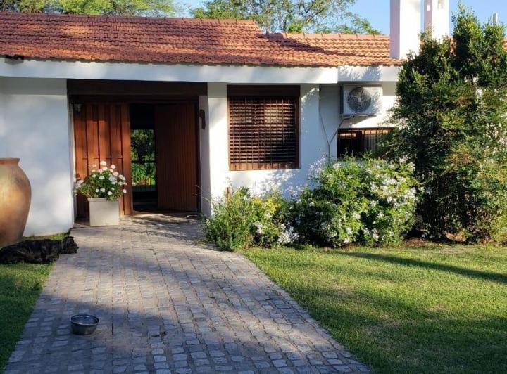 Casa · 391m² · 3 Ambientes · 5 Cocheras