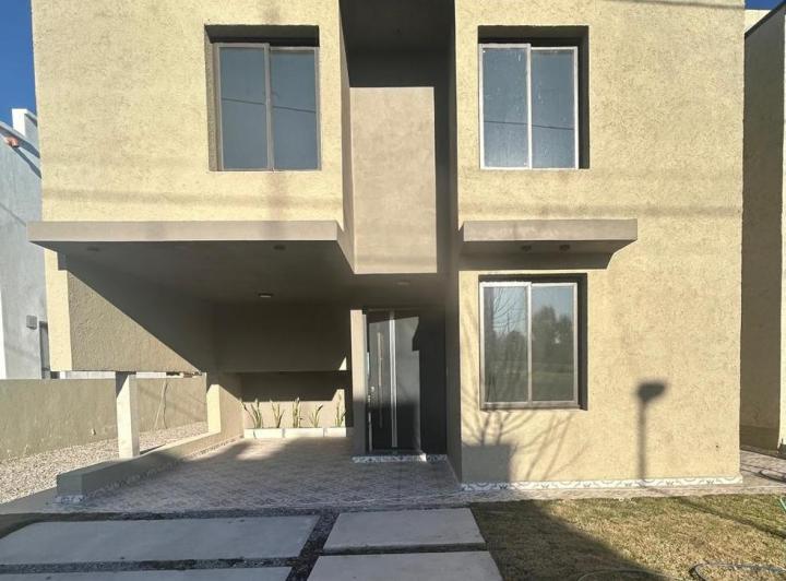 Casa · 202m² · 5 Ambientes