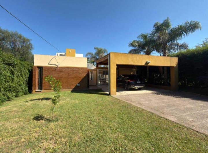 Casa · 270m² · 6 Ambientes