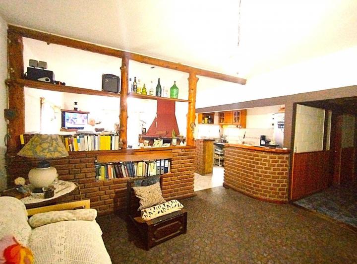 Casa · 158m² · 4 Ambientes · 1 Cochera