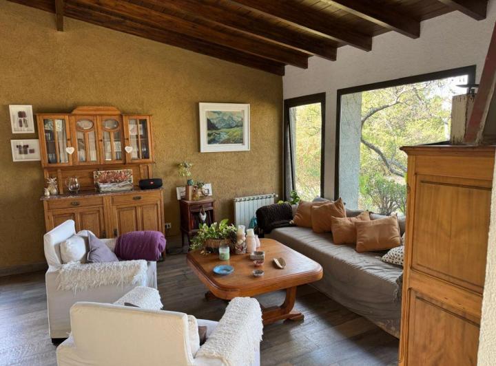 Casa · 420m² · 11 Ambientes · 2 Cocheras