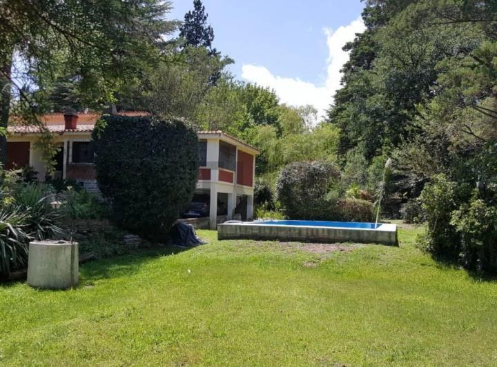 Casa · 145m² · 5 Ambientes · 2 Cocheras