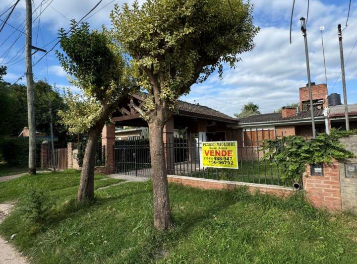 Casa · 220m² · 2 Ambientes