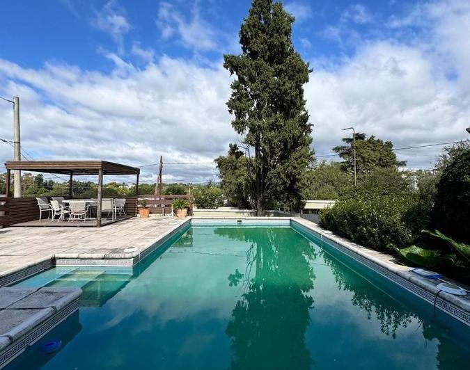 Casa · 400m² · 4 Ambientes