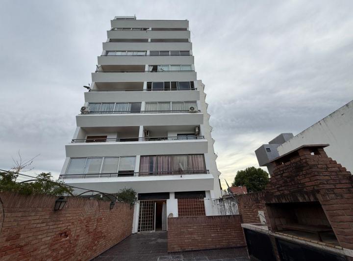 Departamento · 50m² · 2 Ambientes · 1 Cochera