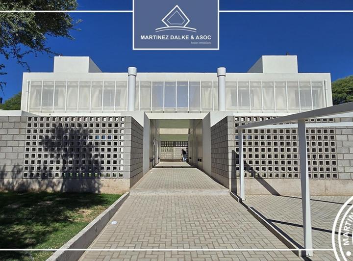 Casa · 80m² · 3 Ambientes · 2 Cocheras