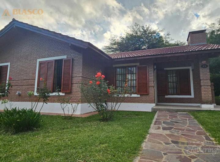 Casa · 173m² · 4 Ambientes · 1 Cochera