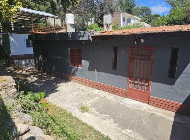 Casa · 92m² · 6 Ambientes · 2 Cocheras