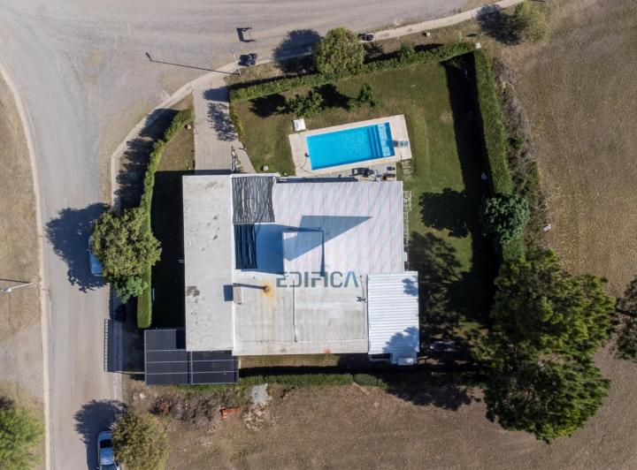 Casa · 280m² · 5 Ambientes · 2 Cocheras