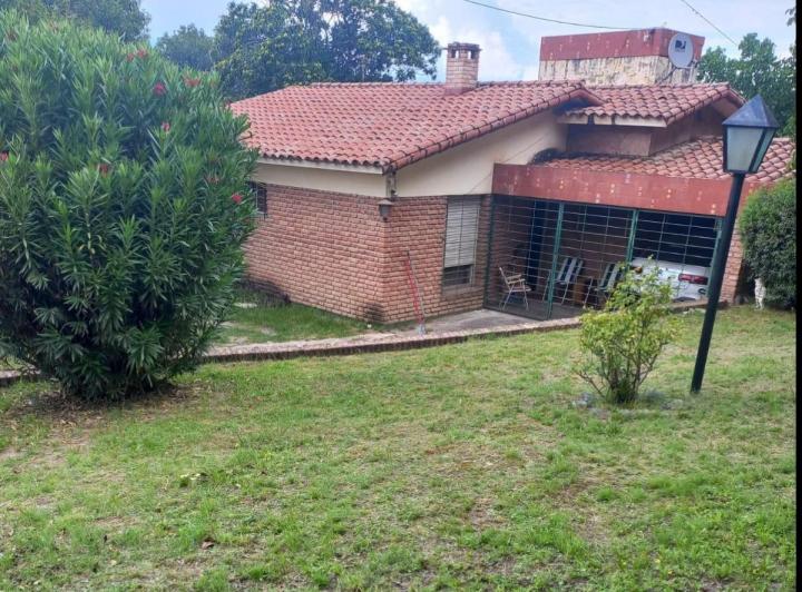 Casa · 177m² · 5 Ambientes · 2 Cocheras