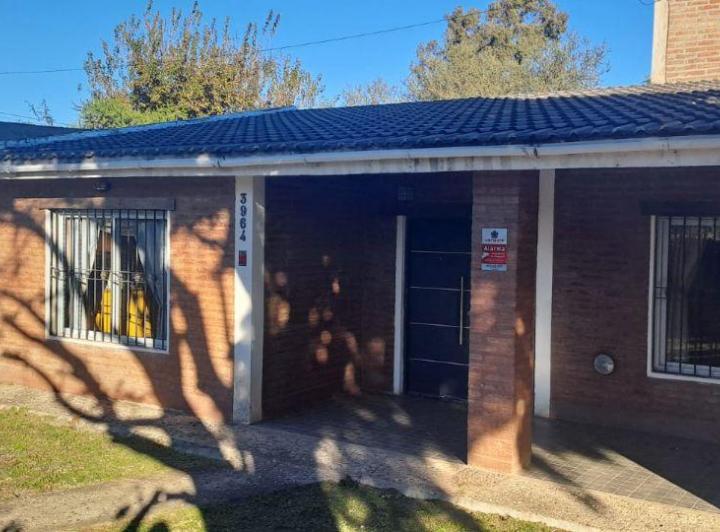 Casa · 145m² · 5 Ambientes · 2 Cocheras