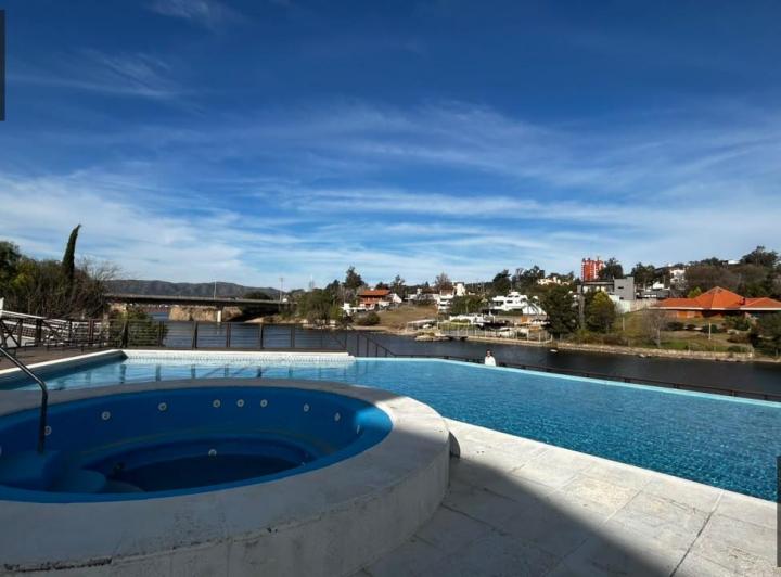 Casa · 150m² · 5 Ambientes · 2 Cocheras