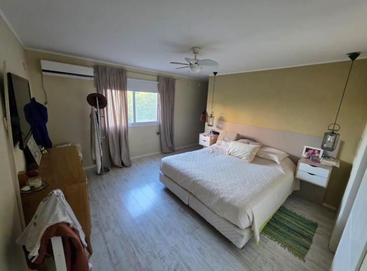 Casa · 270m² · 8 Ambientes · 2 Cocheras