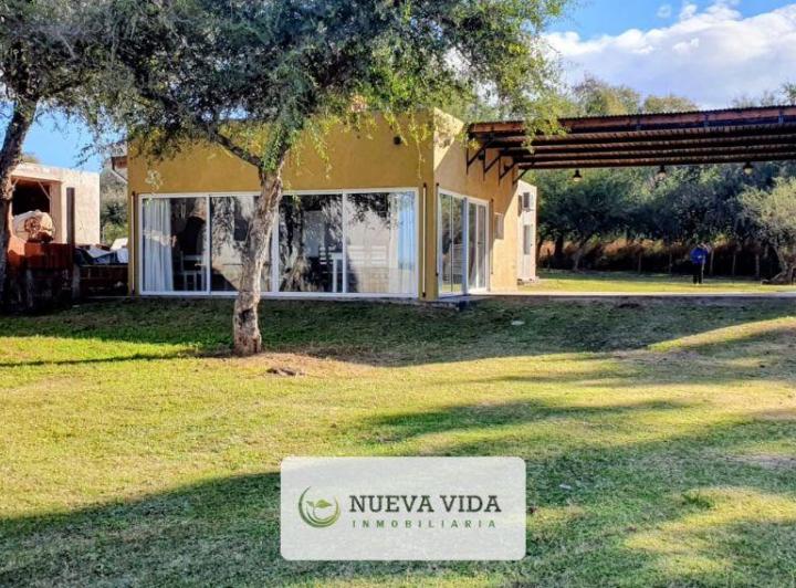 Casa · 140m² · 6 Ambientes · 2 Cocheras