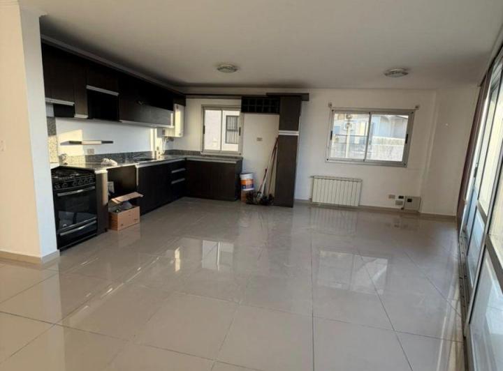 Departamento · 80m² · 3 Ambientes · 1 Cochera