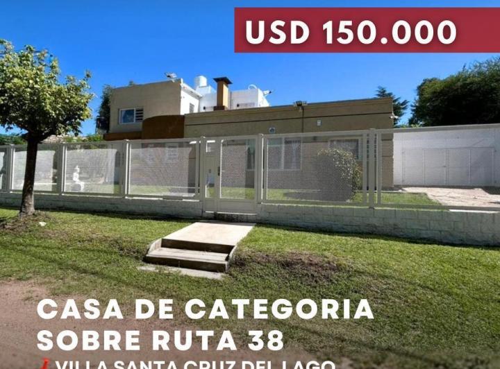 Casa · 422m² · 8 Ambientes · 1 Cochera