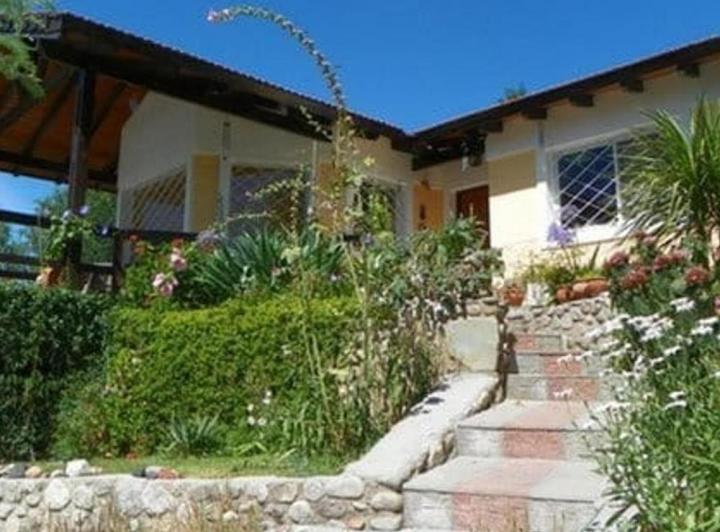Casa · 180m² · 5 Ambientes · 1 Cochera