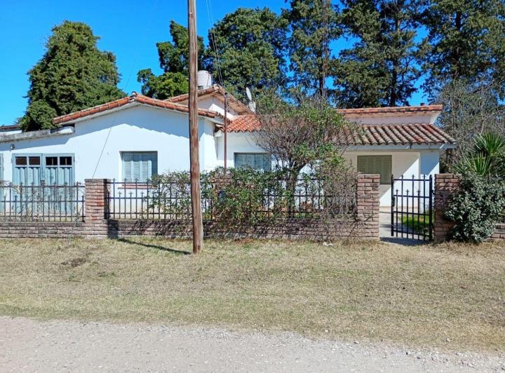 Casa · 160m² · 6 Ambientes · 2 Cocheras