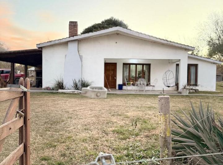 Casa · 100m² · 4 Ambientes · 1 Cochera