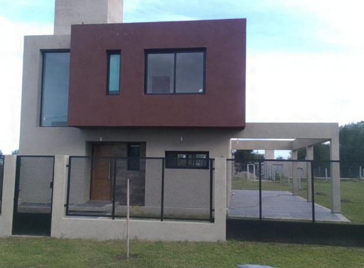 Casa · 125m² · 1 Ambiente · 1 Cochera