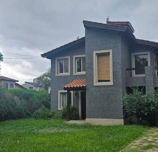 Casa · 129m² · 5 Ambientes · 1 Cochera