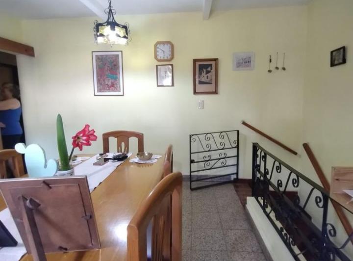 Casa · 334m² · 5 Ambientes · 1 Cochera