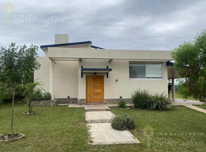 Casa · 154m² · 5 Ambientes · 1 Cochera