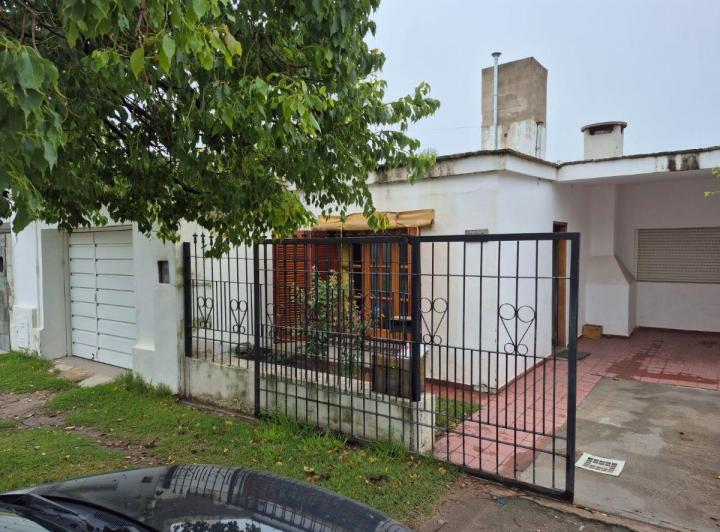 Casa · 174m² · 5 Ambientes · 2 Cocheras