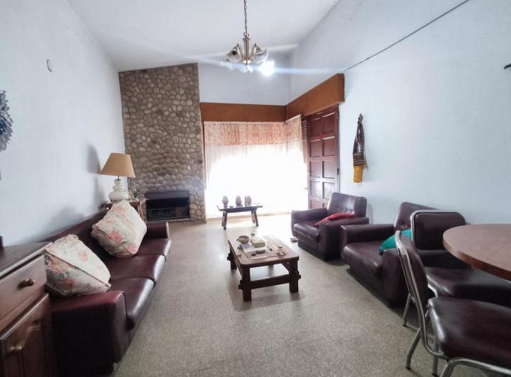 Casa · 168m² · 5 Ambientes · 3 Cocheras